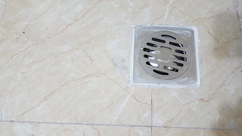 Sau khi lắp đặt phễu thoát sàn, nên để xi măng khô hẳn trước khi sử dụng
